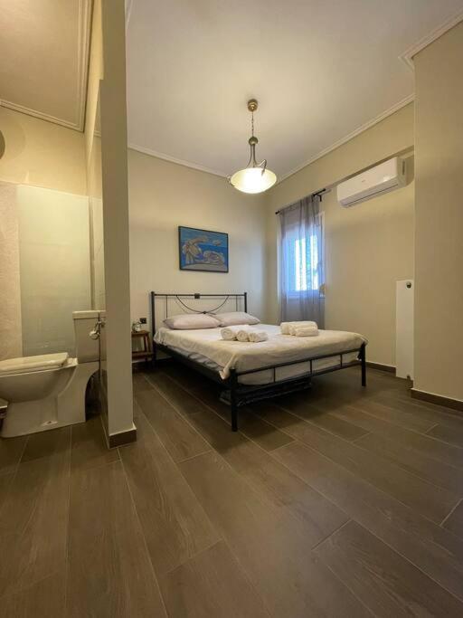 City Apartment Corinth Exterior photo